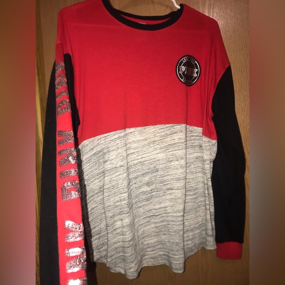 PINK - Victoria’s Secret long sleeved shirt - Picture 2 of 6